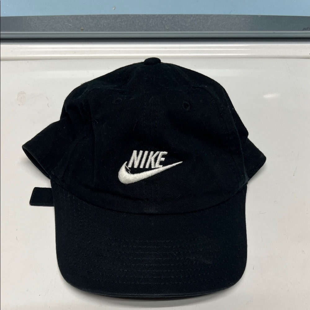 Nike Classic Strap back adjustable Black Hat